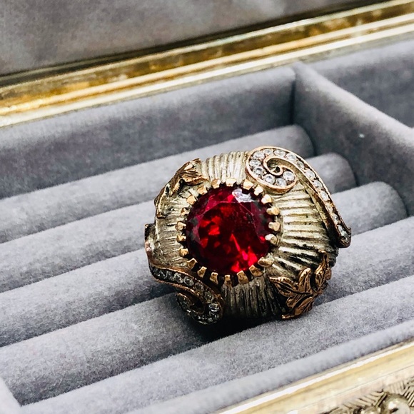 Rare Vintage Ornate Rhinestone Ring - Picture 7 of 16